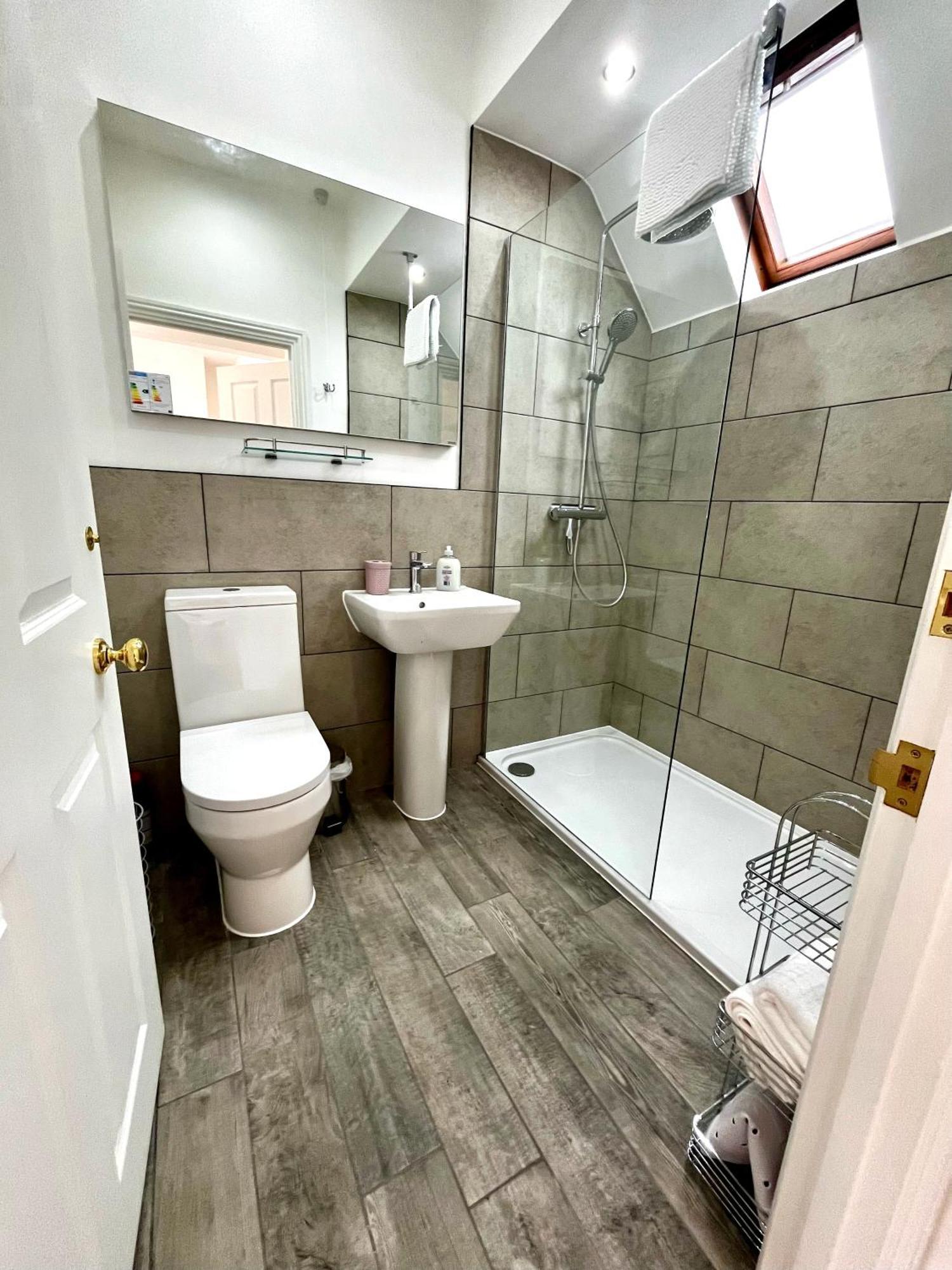 Flower Cottage By Ludlow Castle With Onsite Parking Екстер'єр фото