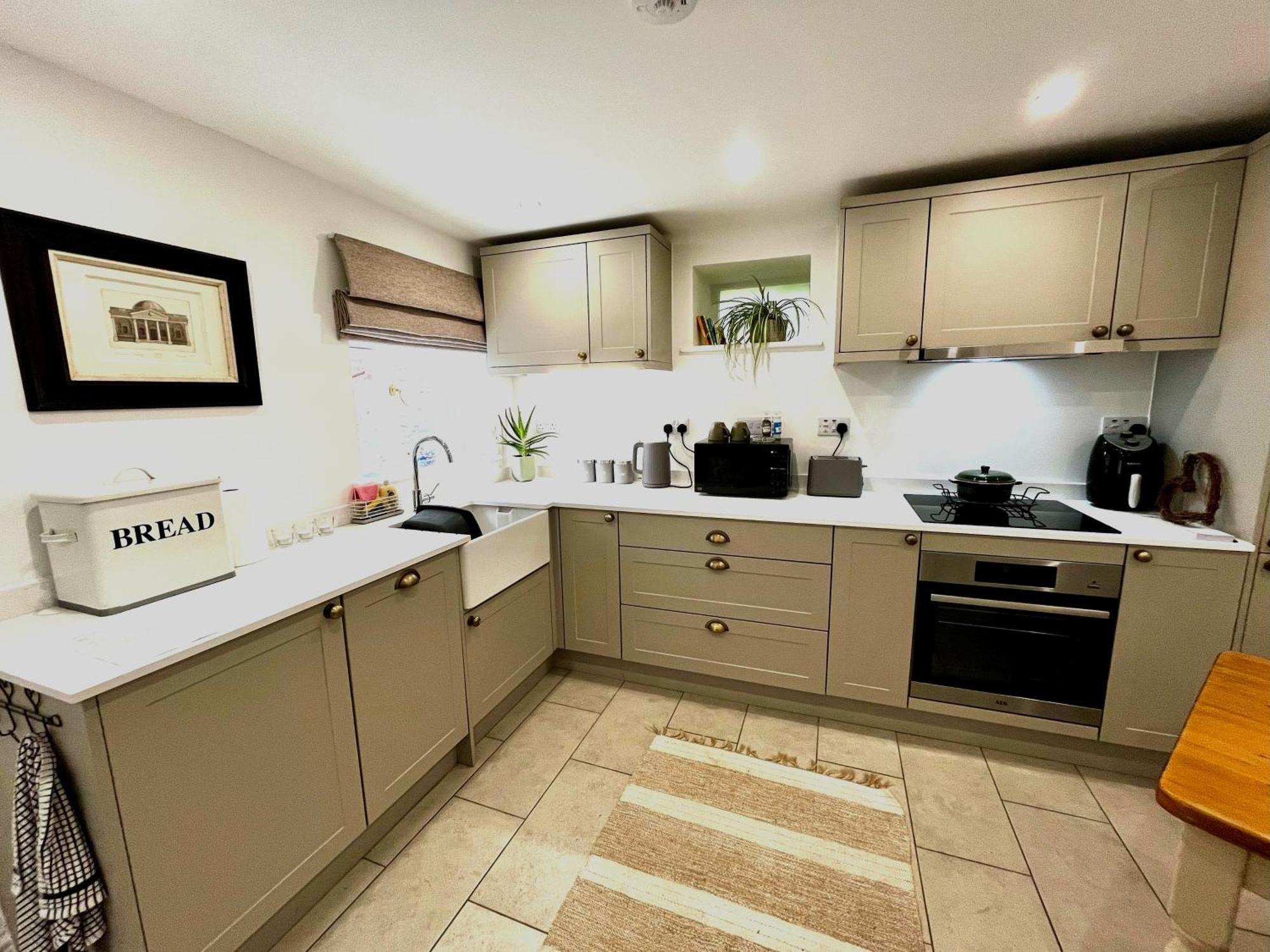 Flower Cottage By Ludlow Castle With Onsite Parking Екстер'єр фото