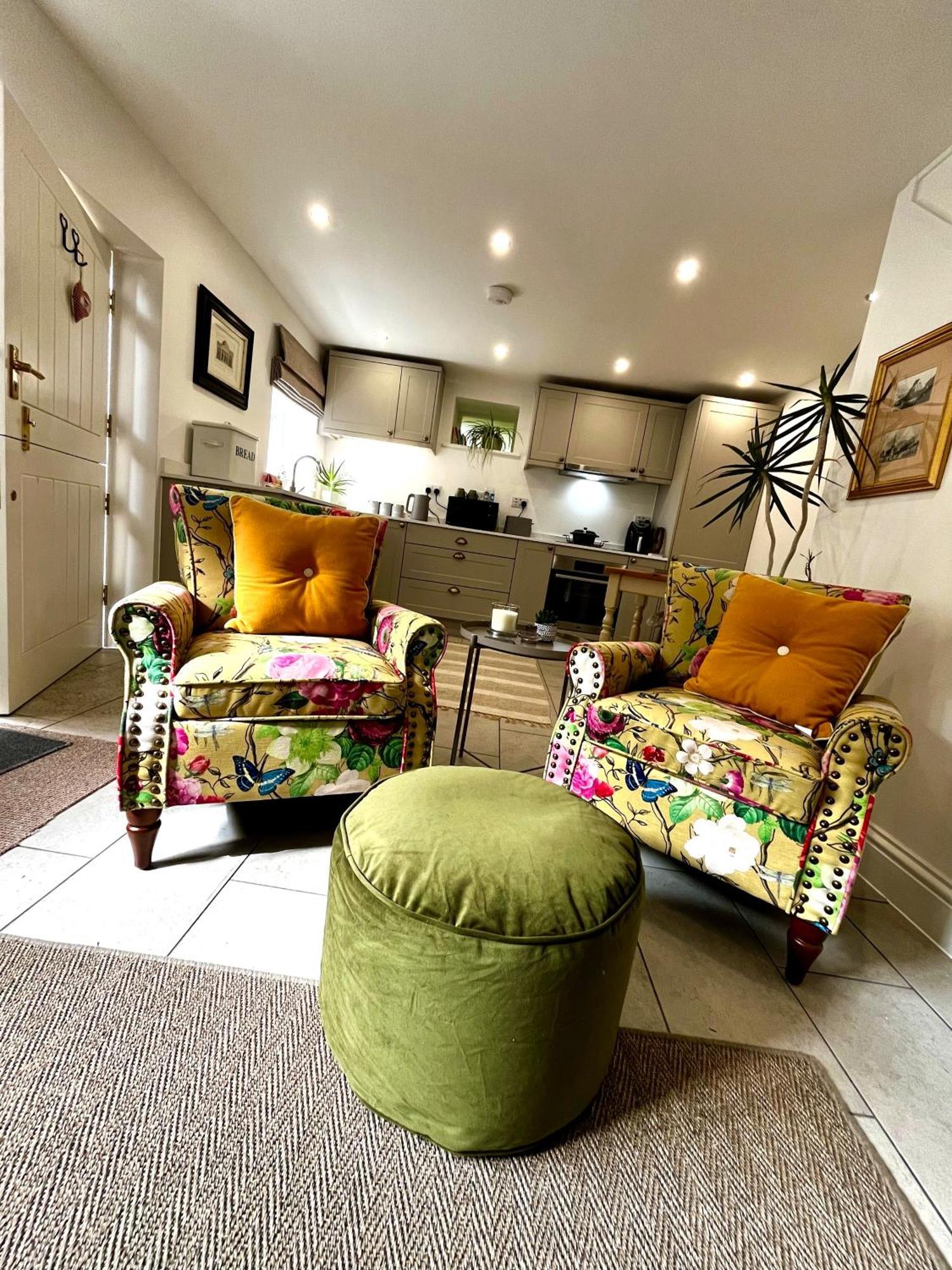Flower Cottage By Ludlow Castle With Onsite Parking Екстер'єр фото